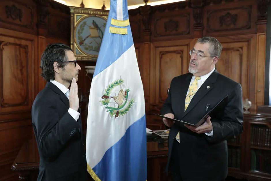 Juramentan a Julio Saavedra como nuevo Procurador General de la Nación. (Foto: AGN)