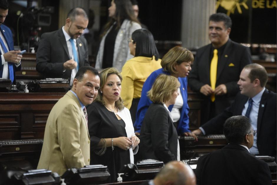 La excanciller y ahora diputada Sandra Jovel se vio incómoda durante la elección de la nueva Directiva del Congreso. (Foto: Wilder López/Soy502)