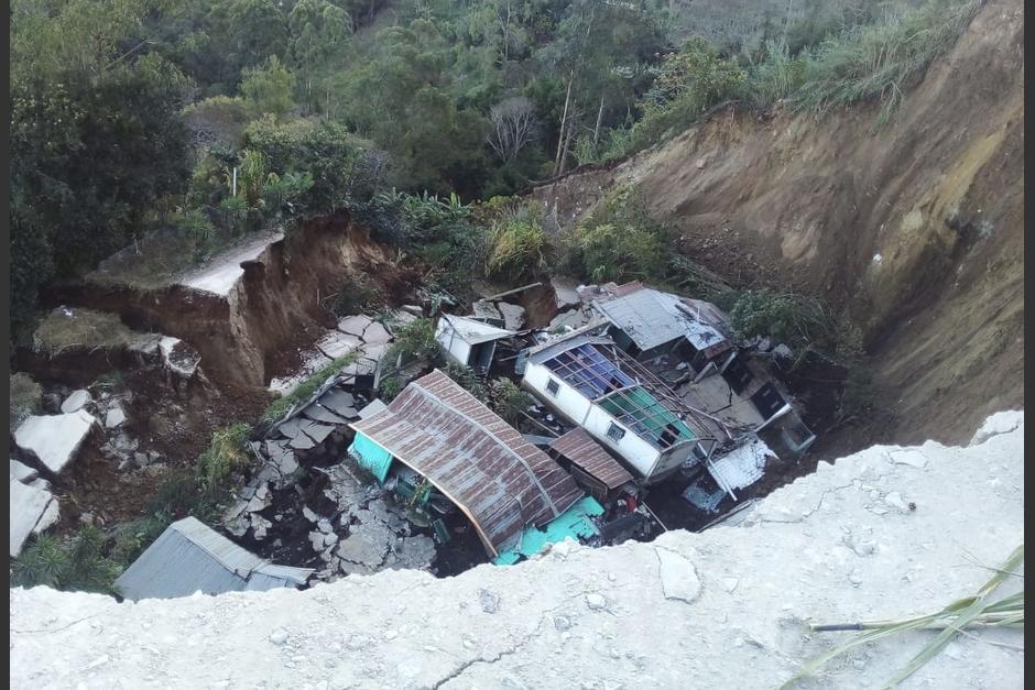 Un deslizamiento de tierra destruyó varias viviendas en la aldea 'El Paraíso', Palencia. (Foto:&nbsp;Conred)