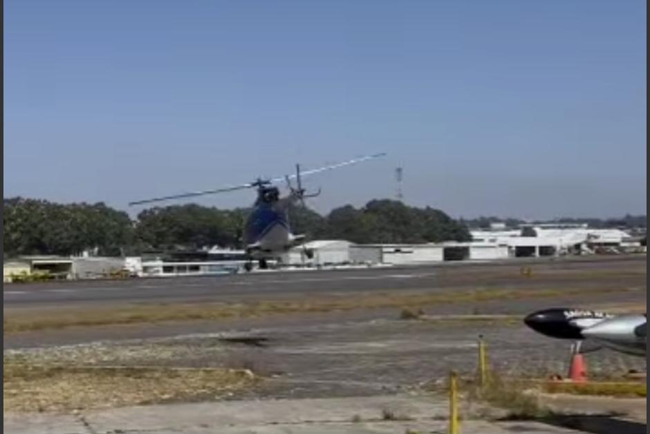 En video quedó captado el momento en el que un helicóptero estuvo a punto de desplomarse en La Aurora. (Foto: captura de pantalla/Ala Rotativa Guatemala)&nbsp;
