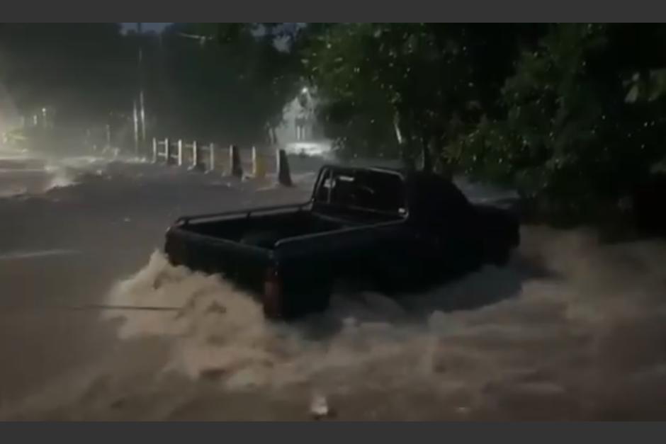 Las inundaciones afectaron fuertemente varias partes del país. (Foto: captura de video)