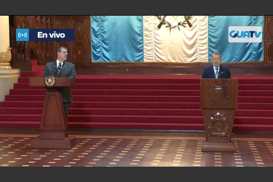 Durante una conferencia de prensa, las autoridades anunciaron la destitución del Director General de Caminos. (Foto: Redes sociales/Soy502)