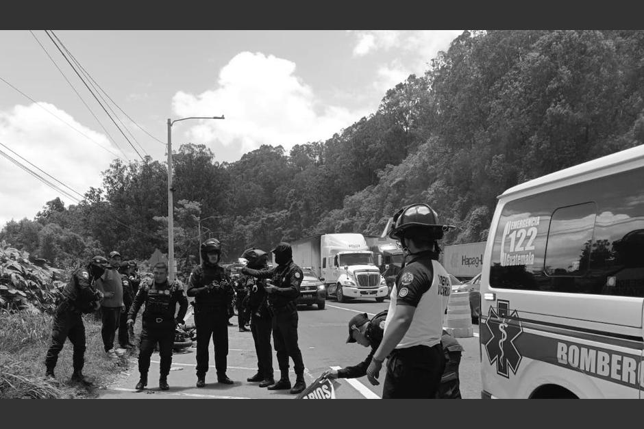 Conductor muere en un ataque armado en la bajada de Villalobos, este lunes. (Foto: Bomberos Voluntarios)