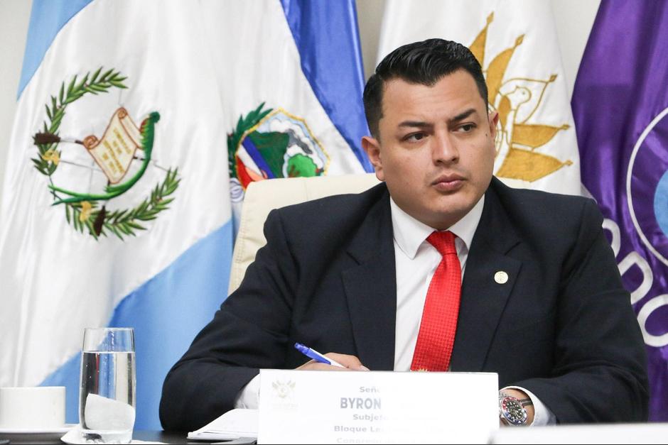 Según el diputado Byron Rodríguez, los miembros del Congreso no tienen un sueldo elevado ni gozan de beneficios adicionales. (Foto: Organismo Legislativo)
