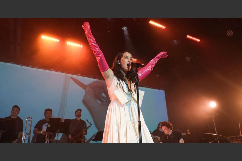 Ximena, la cantante y actriz mexicana, llegará a Guatemala a presentar su música en Parque de la industria. (Foto: Sopitas.com)