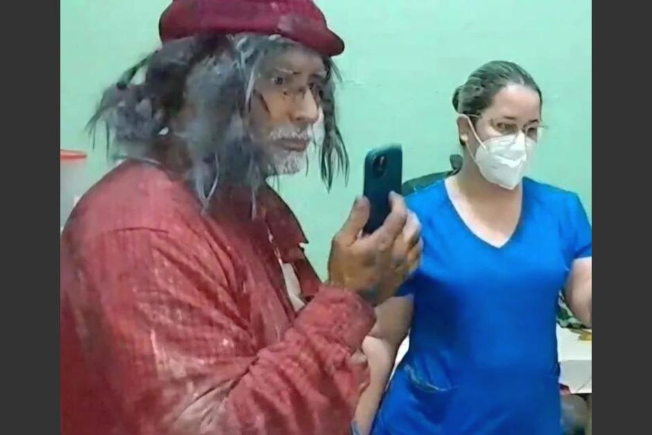 El diputado por Chiquimula y exalcalde de Ipala, Esduín Javier, causó controversia con su reciente aparición en el hospital del departamento oriental. (Foto: Captura de pantalla)