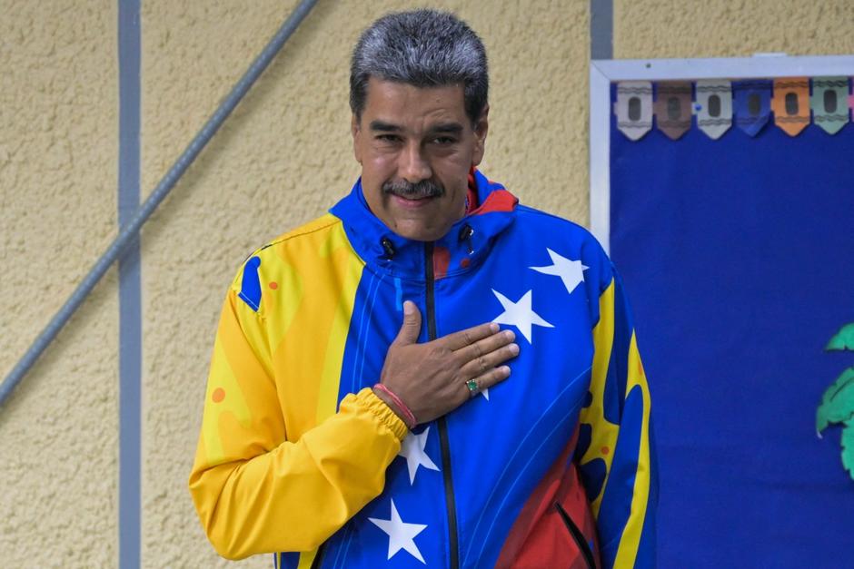 A Maduro le quitaron las insignias de verificación en redes sociales. (Foto: AFP)