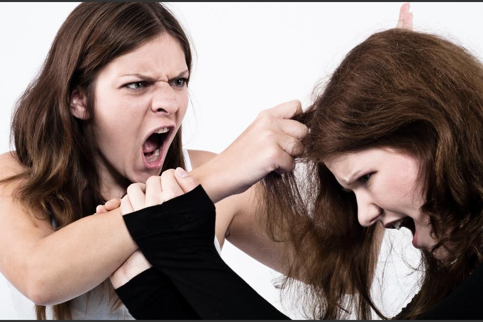 Dos mujeres fueron captadas peleando en Ayutla, San Marcos. (Foto ilustrativa: Shutterstock)