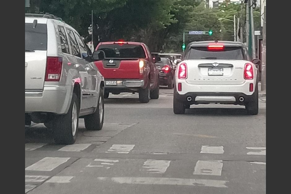 Captan nueva forma de asaltar contra conductores varados en el tránsito de la Ciudad de Guatemala. (Foto ilustrativa: Soy502)