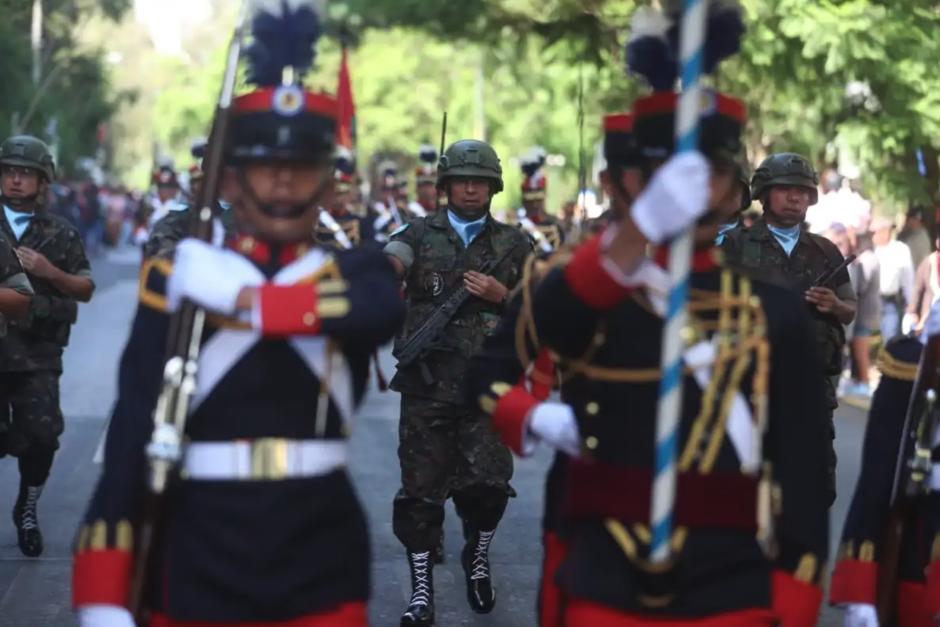 El desfile militar por el Día del Ejército se desarrollará en la Ciudad de Guatemala. (Foto: DCA)