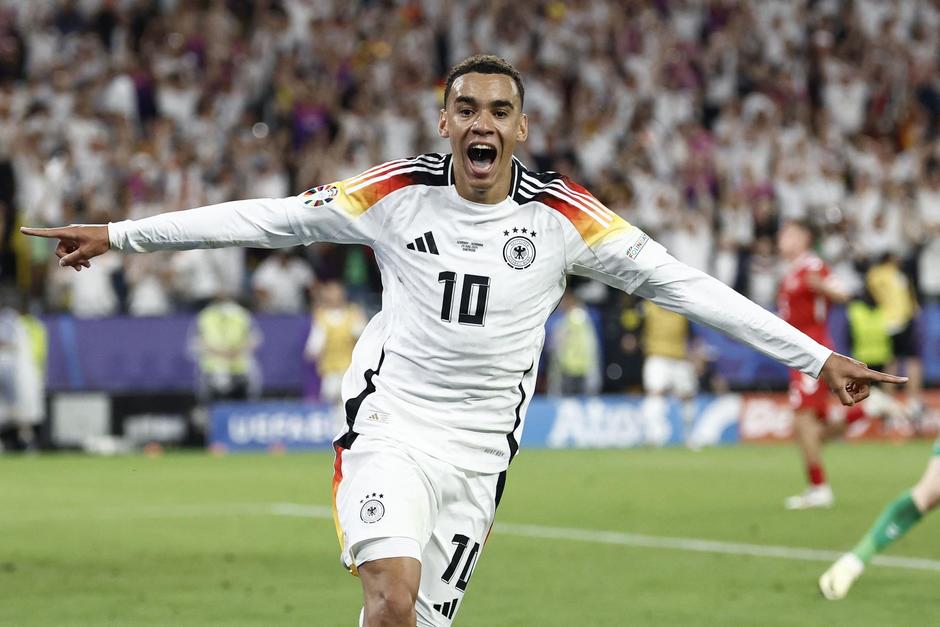 La joya alemana Jamal Musiala anotó el gol definitivo ante Dinamarca. (Foto: AFP)