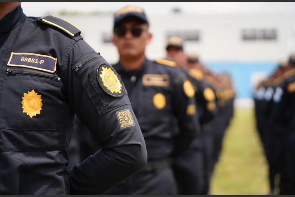 Dos agentes de la PNC fueron arrollados por un picop en la zona 1 de Retalhuleu. (Foto: VCG)&nbsp;