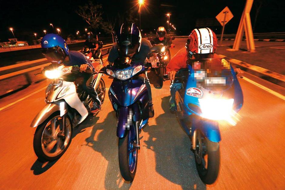 Jóvenes fueron sorprendidos por agentes de la PNC por intentar hacer carreras clandestinas. (Foto: ilustrativa/ Motociclismo.es)