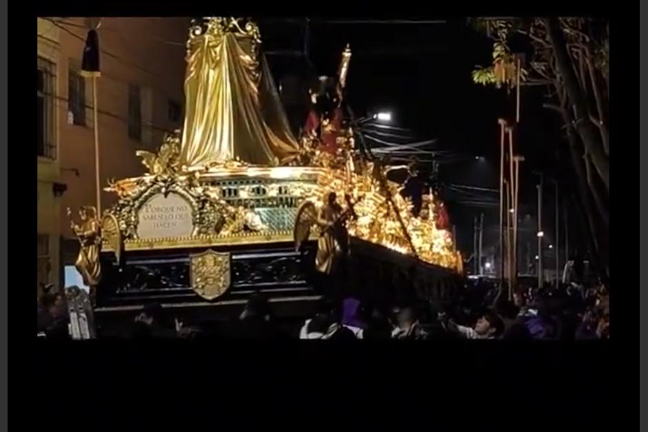 Adorno se quebró durante la procesión de Santo Domingo. (Foto: captura de pantalla)&nbsp;