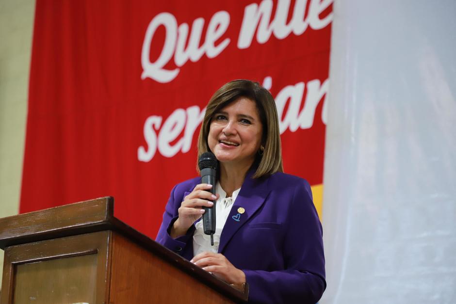La vicepresidenta Karin Herrera saldrá del país y viajará a EE.UU. (Foto: Ejecutivo)