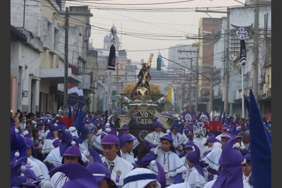 Autoridades de tránsito anunciaron este cierre vehicular por procesiones de Semana Santa. (Foto ilustrativa: Cucurucho en Guatemala)