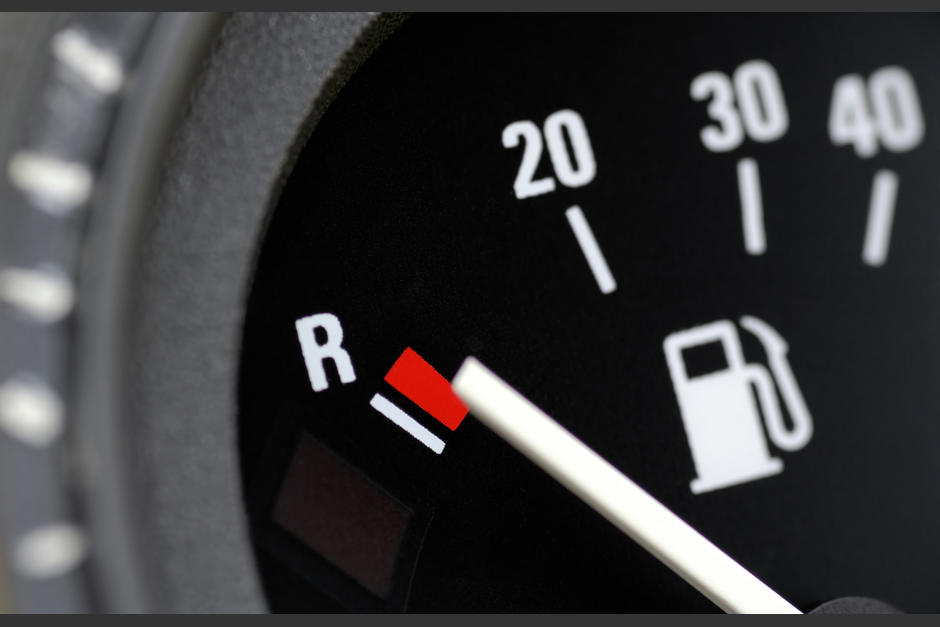 Esta mala práctica puede aumentar el gasto de gasolina. (Foto: Shutterstock)