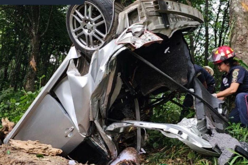 Un fuerte accidente de tránsito se registró en ruta hacia el Pacífico. (Foto: Bomberos Municipales Departamentales)