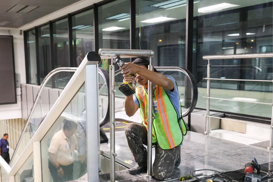 Aeronáutica civil confirmó anoche que las gradas del Aeropuerto Internacional La Aurora aún no están listas. (Foto: DGAC/Soy502)