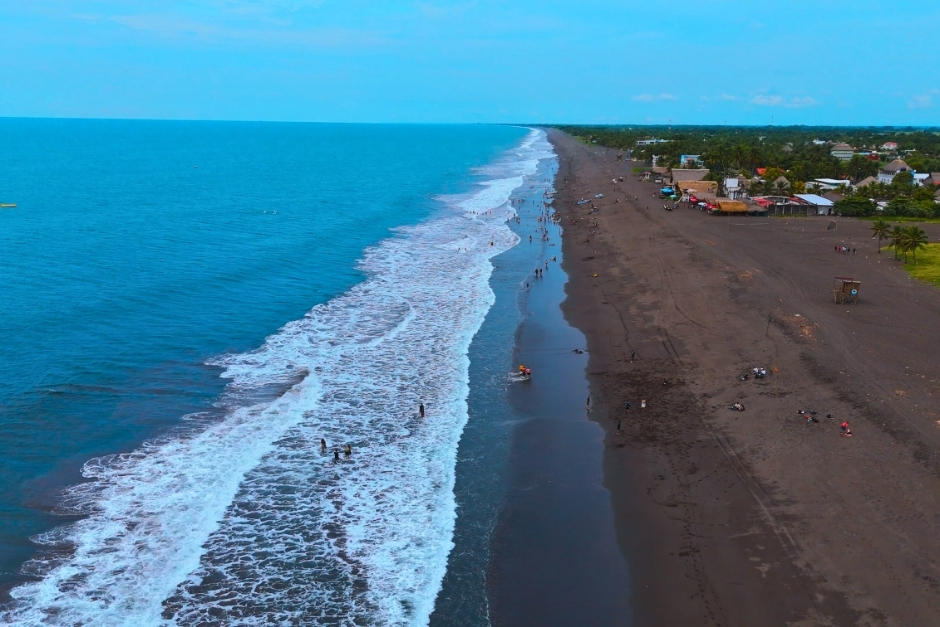 La playa de este destino ofrece de amplitud para disfrutar de la arena, el Sol y el mar. (Foto: Gary Arias/Soy502)