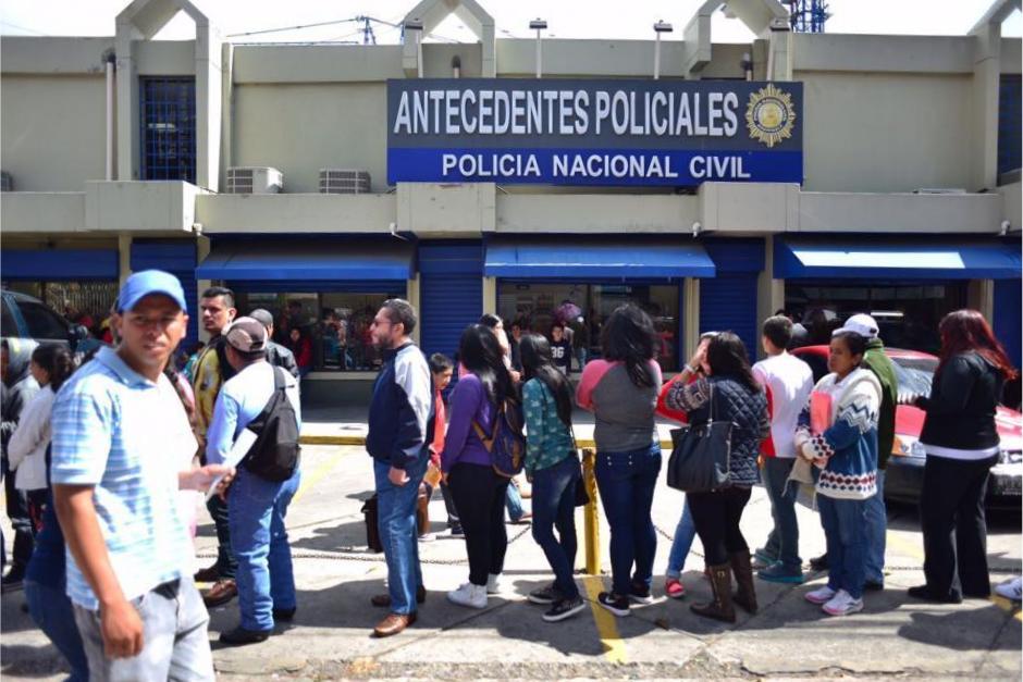 ¿No tienes idea de cómo tramitar tus antecedentes policiales y penales?, aquí te brindamos los pasos y requisitos para poder tramitarlos. (Foto: Archivo/Soy502)&nbsp;