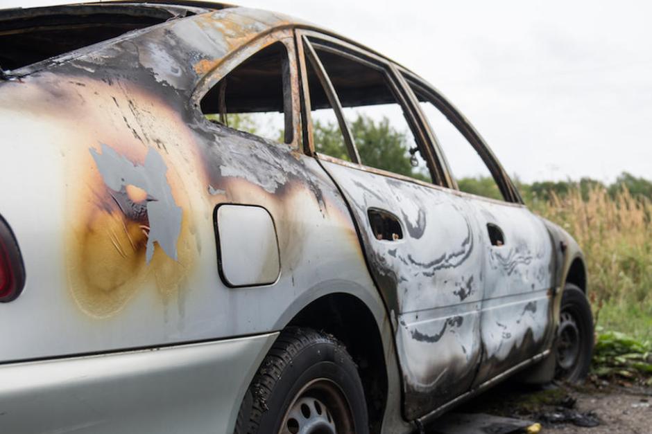 El vehículo fue incinerado dentro de una finca en Suchitepéquez. (Foto ilustrativa: Shutterstock)