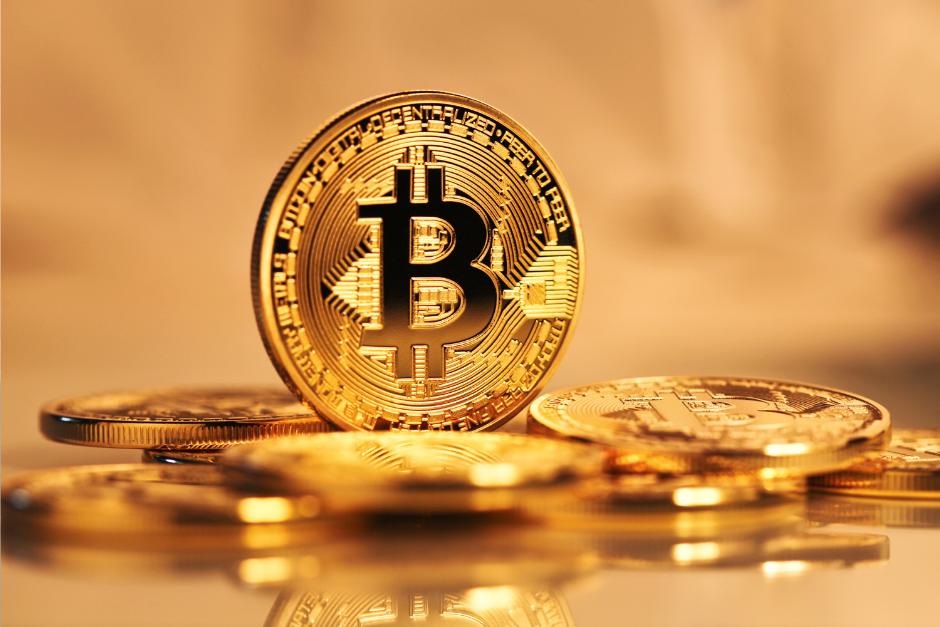 El Bitcoin está próximo a alcanzar los seis dígitos tras una escalada por los resultados de las elecciones en los EE.UU. (Foto: Canva/Soy502)