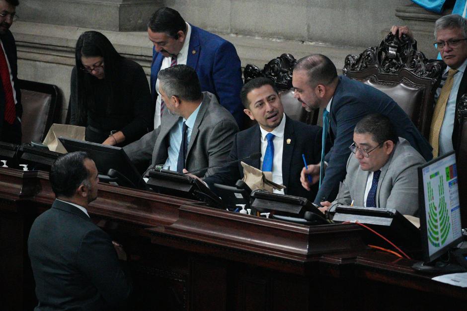 A Nery Ramos lo criticaron sus compañeros por "no respetar los acuerdos" para la aprobación de la nueva ley de la PNC. (Foto: Wilder López/Soy502)