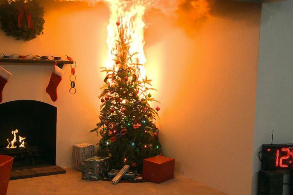 La decoración navideña y las luces no deben faltar en tu hogar para las fiestas de fin de año. Toma consciencia en dónde las colocarás, ya que puede ser una buena o mala idea.&nbsp;(Foto: Facebook)