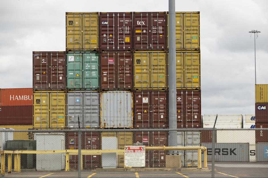 Los estibadores de 14 grandes puertos estadounidenses se declararon en huelga en la madrugada del martes. (Foto: AFP)