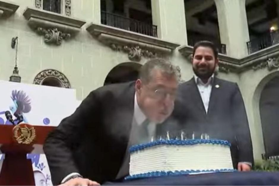 El presidente Bernardo Arévalo nació el 7 de octubre de 1958. (Foto: Captura de Pantalla/Soy502)