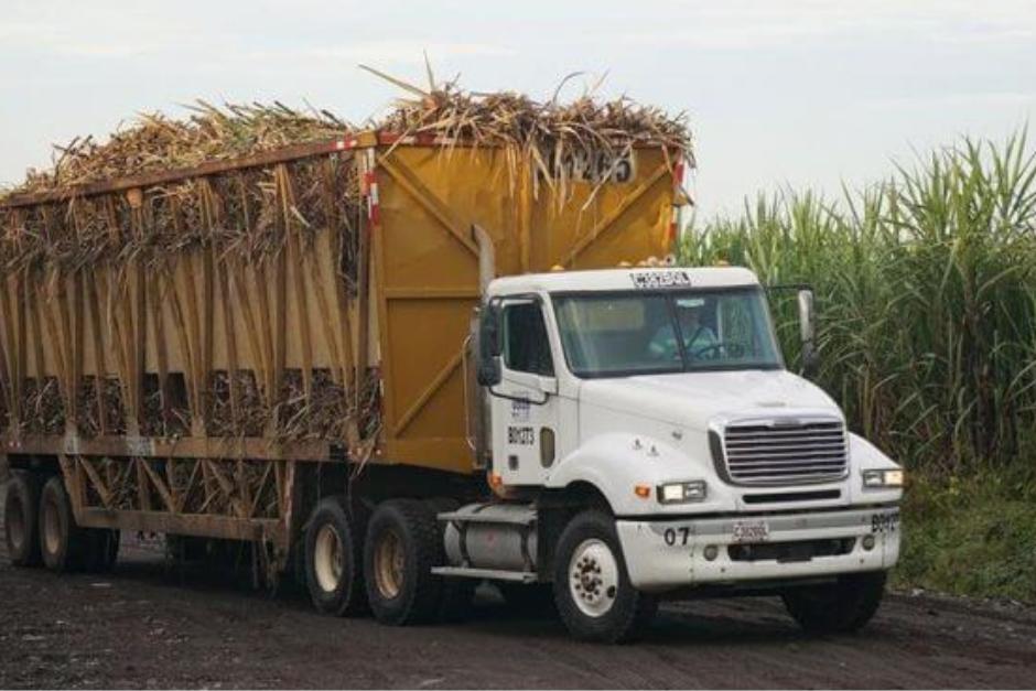 Un nuevo giro en la visión con enfoque en la caña y posibilidades de variar sus productos fue anunciado por el sector azucarero. (Foto: Guatecaña/Soy502)