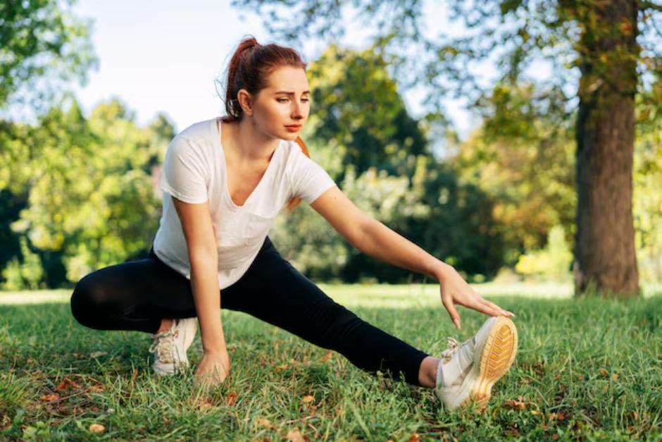 Estos son los errores más frecuentes al hacer ejercicio para reducir la grasa abdominal. (Foto: Freepik)