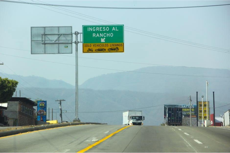 El Gobierno adquirirá deuda con dos entes internacionales para ampliar un tramo de 35 kilómetros en la ruta al Atlántico. (Foto: Archivo/Soy502)