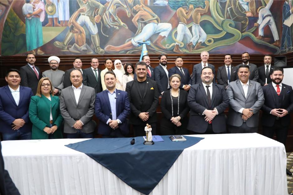 Diputados de diferentes bancadas se dijeron defensores de los principios religiosos. (Foto: Congreso)