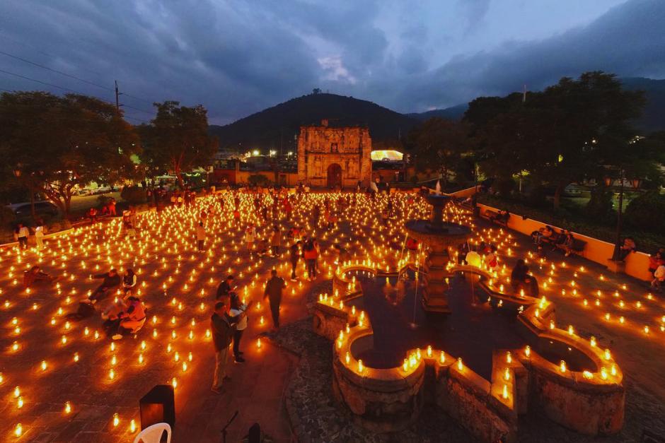 Los vecinos de San Gaspar desbordan creatividad y dedicación en esta noche mágica que se realiza una vez al año. (Foto: Noche de Velas San Gaspar Vivar)&nbsp;