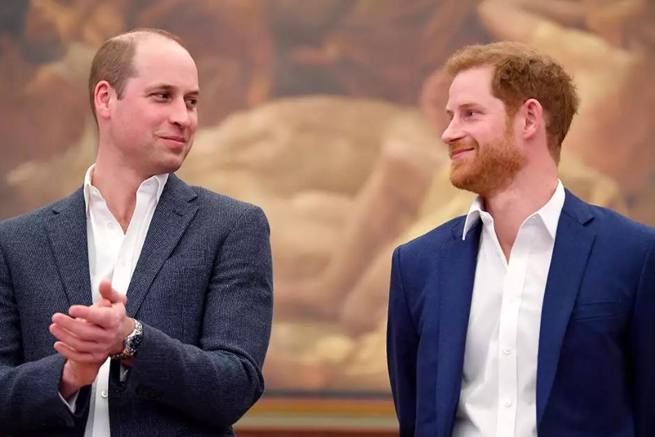 El príncipe de Gales ha homenajeado con cariño a su madre fallecida en su nuevo documental, donde menciona a Harry públicamente por primera vez en seis años.(Foto: Quien)