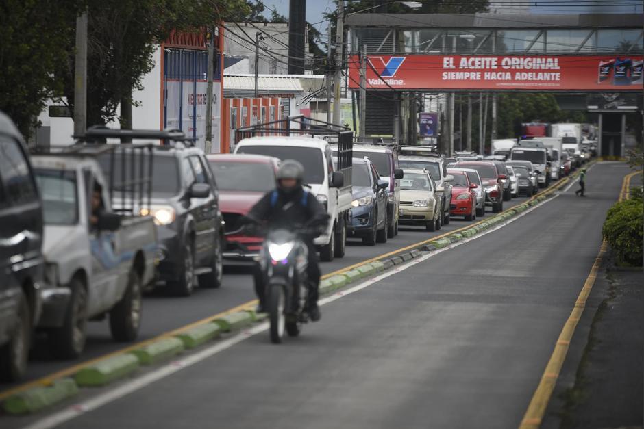 Esto es lo que les sucede a los motociclistas que son sorprendidos transitando en lugares indebidos. (Foto: Archivo/Soy502)