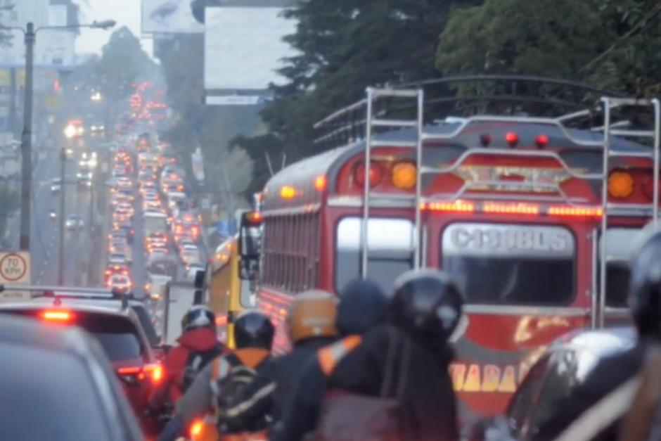 Se calcula que unos 144 mil vehículos transitan a diario por la Carretera a El Salvador. (Foto: Archivo/Soy502)