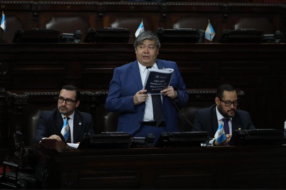 El ministro de Gobernación, Francisco Jiménez, volvió a comparecer la hemiciclo parlamentario para su juicio político. (Foto: Mingob)