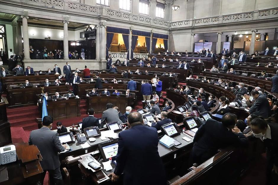 Diputados presentaron una propuesta para incrementarse el salario, pero ya hubo cambios. (Foto: Archivo/Soy502)