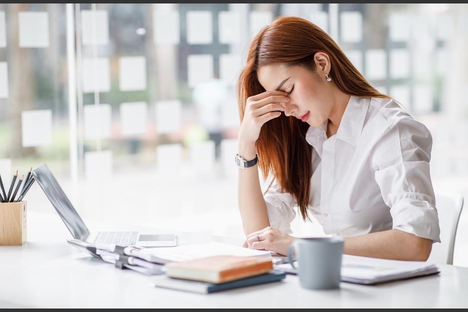 El temblor en los ojos es un efecto del estrés diaro.&nbsp;(Foto: Shutterstock)