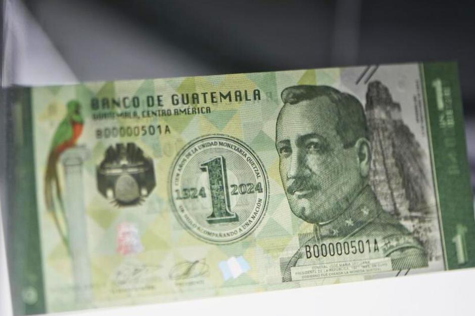 Faltan dos días para que los guatemaltecos puedan acceder al billete conmemorativo de Q1. (Foto: Wilder López/Soy502)