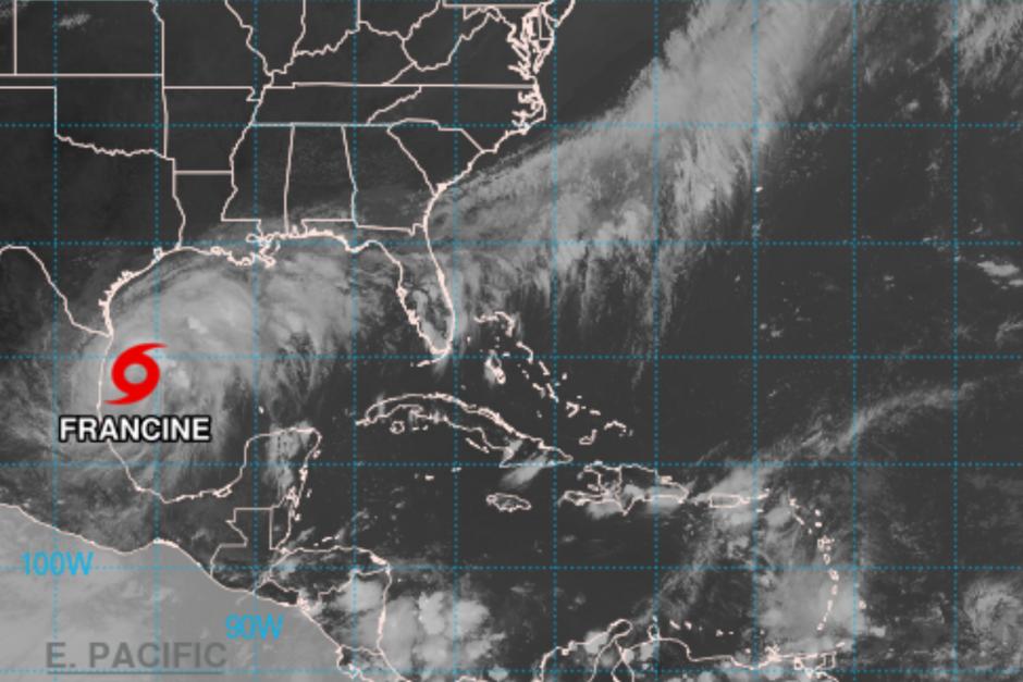 El NHC de los Estados Unidos reportó que el ciclón "Seis" se transformó a tormenta tropical "Francine". (Foto: NHC)&nbsp;