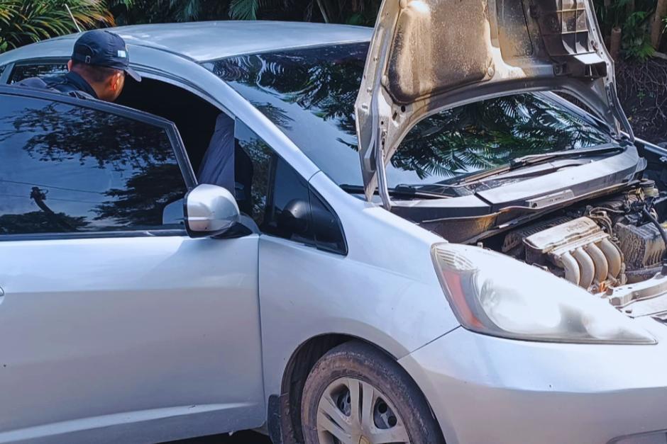 Un adolescente fue capturado por el secuestro de un hombre, a quien llevaba atado dentro de un automóvil (Foto: cortesía/PNC)&nbsp;