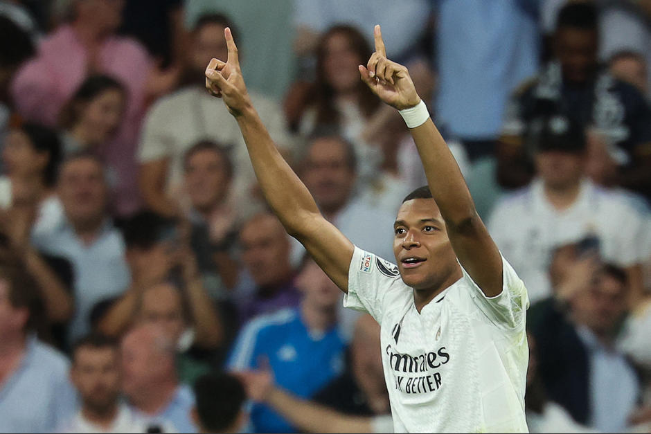 El Real Madrid ganó al Stuttgart con un gol de Mbappé y Endrick. (Foto: AFP)