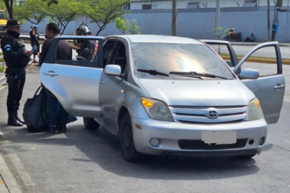 Con una nueva ley se podrían&nbsp;recoger los vehículos que no cuenten con autorización para ser taxis, informó el director de la Policía. (Foto: PNC)