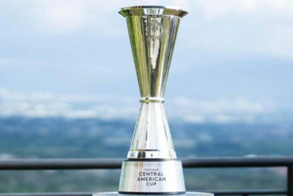 En la imagen el trofeo de la Copa Centroamericana. (Foto. Redes Sociales)