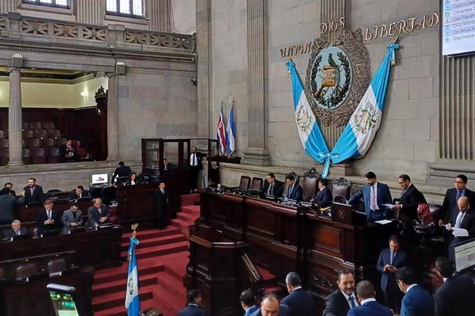 La Junta Directiva del Congreso está negociando la continuidad de un seguro que "se ha otorgado por décadas a los diputados". (Foto: Archivo/Soy502)