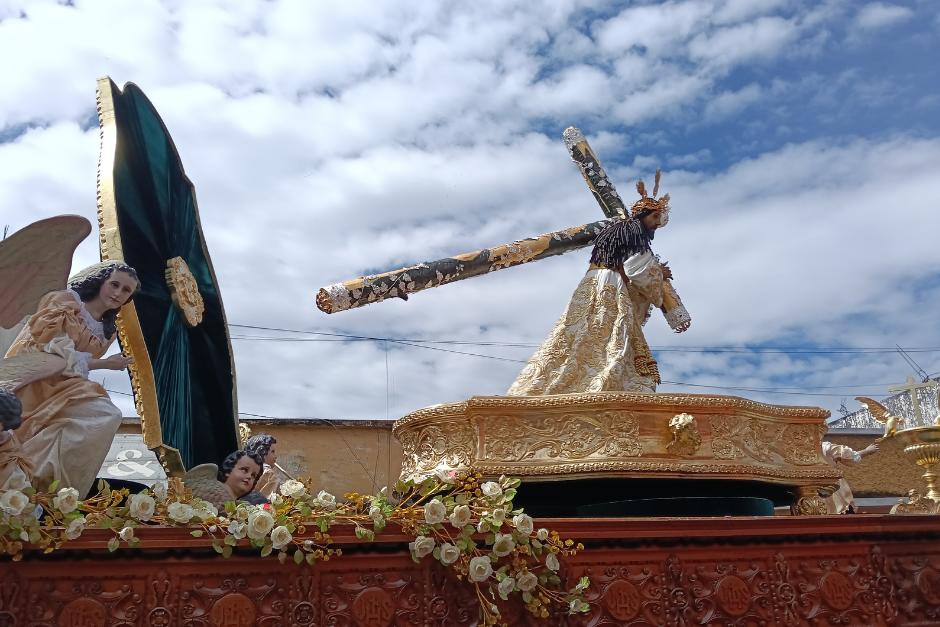 El recorrido del Jesús de las Tres Potencias terminará la madrugada de este domingo a la 1 de la mañana. (Foto: Cortesía Rita Aguilar)